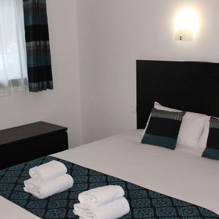 Brit Hotel Motel - Lyon Л'Арбрель Экстерьер фото